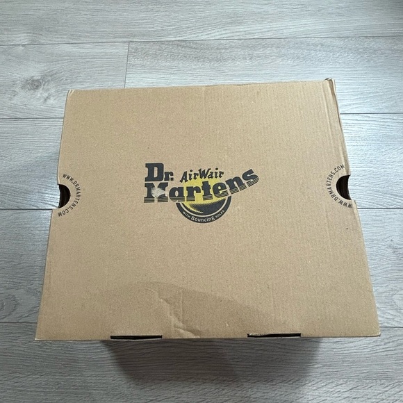 DR. MARTENS Voss II Quad Leather Platform Sandals Beige Pink - Picture 12 of 12